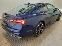 Pogled od pozadi desno