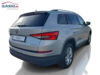 Vaizdas iš galo dešinės