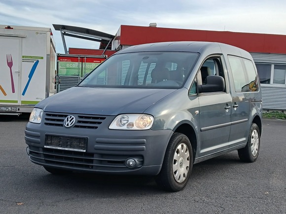 Vaizdas iš priekio kairės