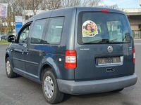 Vaizdas iš galo kairės