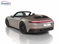 Vaade tagant vasakult