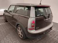 Vue de l’arrière gauche