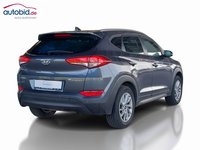 Изглед отзад отдясно