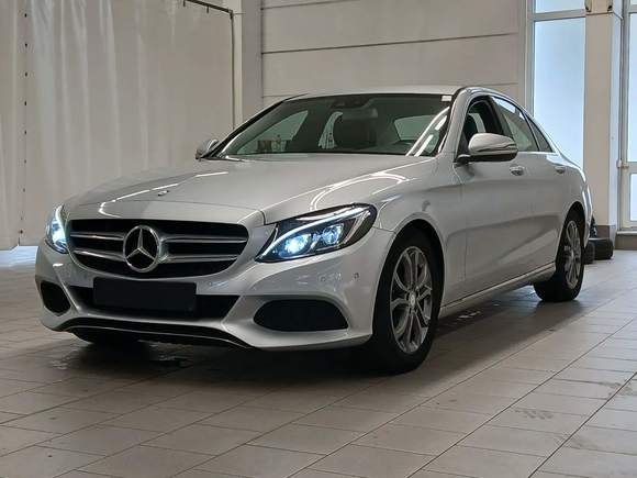 Vaizdas iš priekio kairės