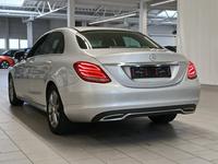 Vaizdas iš galo kairės