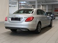 Vaizdas iš galo dešinės