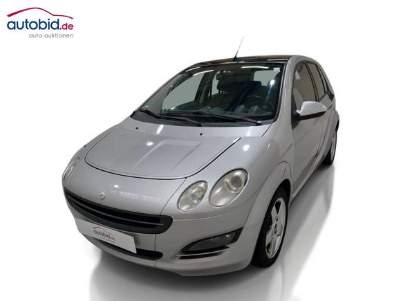 Pogled od napred levo