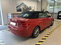 Skats no labās puses aizmugurē