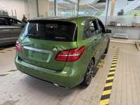 Skats no labās puses aizmugurē