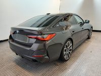 Vue de l’arrière droit