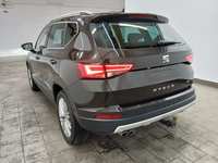 Skats no kreisās puses aizmugurē