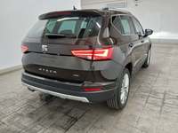 Skats no labās puses aizmugurē