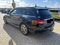 Vaizdas iš galo kairės