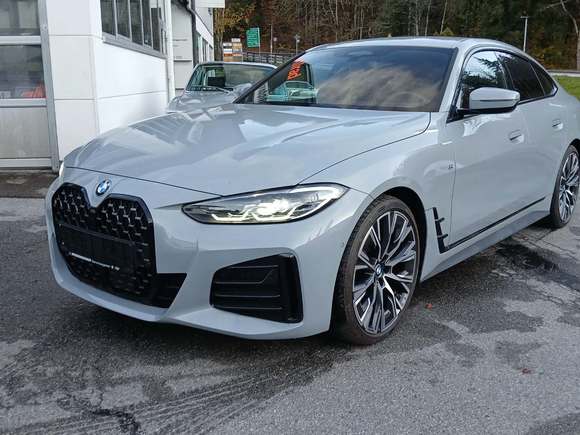 Изглед отпред отляво