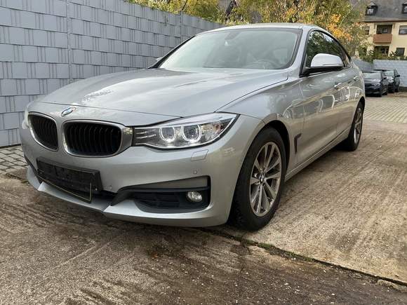 Вид спереди слева