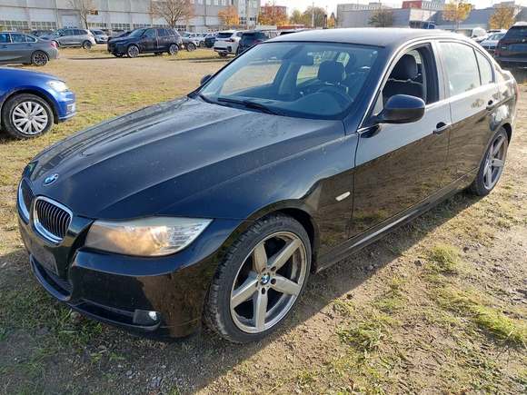 Vue de l’avant gauche