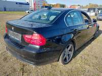 Vue de l’arrière droit