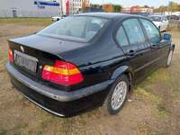 Vue de l’arrière droit