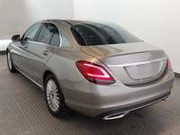 Vaizdas iš galo kairės