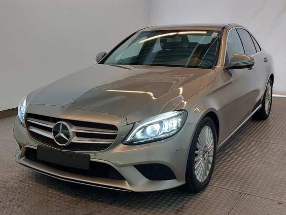 Vaizdas iš priekio kairės