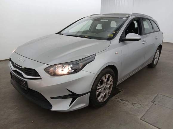 Vue de l’avant gauche