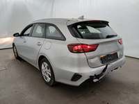 Vue de l’arrière gauche