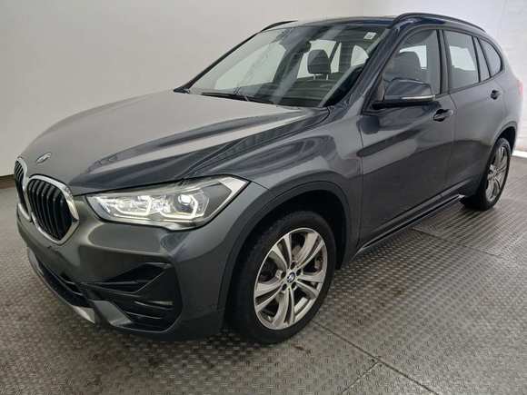 Vaizdas iš priekio kairės