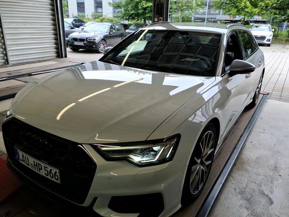 Vaizdas iš priekio kairės