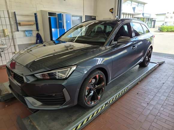 Vaizdas iš priekio kairės