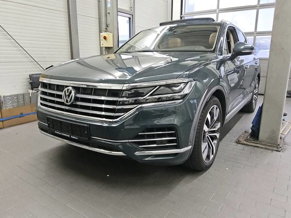 Vaizdas iš priekio kairės