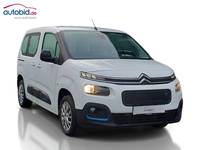 Изглед отпред отдясно