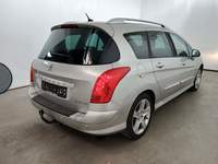 Vue de l’arrière droit