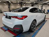 Vue de l’arrière droit