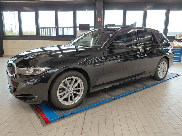 Vue de l’avant gauche