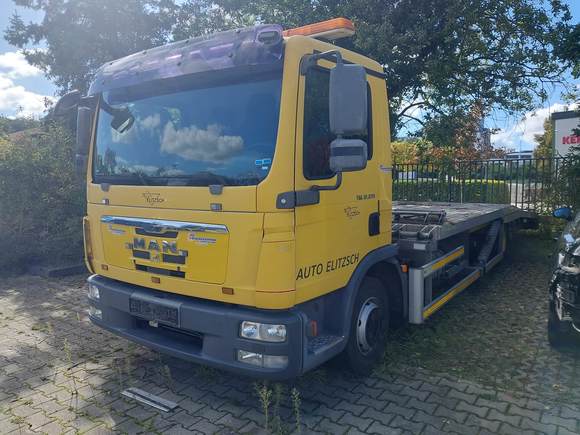 Pogled od napred levo