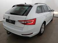 Vue de l’arrière droit