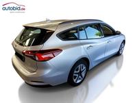 Vue de l’arrière droit