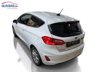 Vue de l’arrière gauche