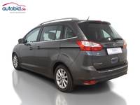 Vaizdas iš galo kairės