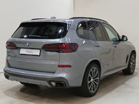 Vue de l’arrière droit