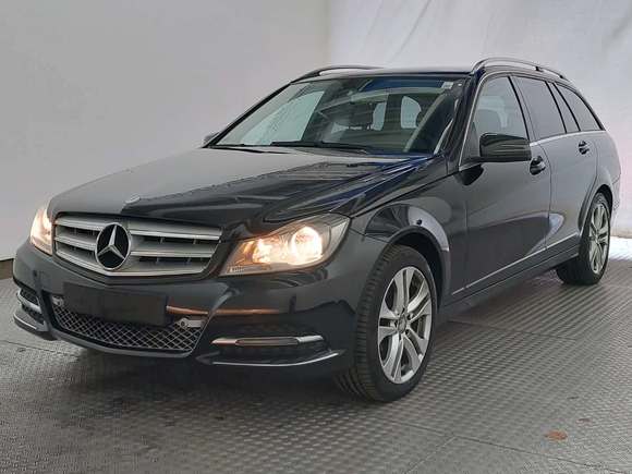 Vaizdas iš priekio kairės