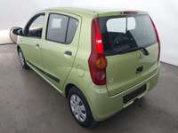 Vue de l’arrière gauche