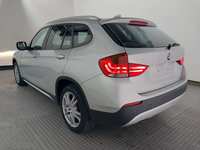 Vue de l’arrière gauche