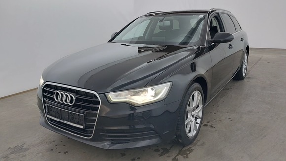 Vaizdas iš priekio kairės