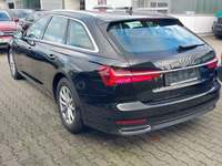 Vaade tagant vasakult