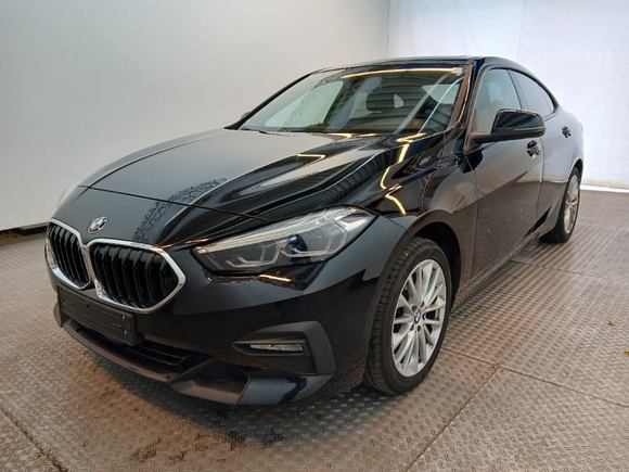 Vaizdas iš priekio kairės