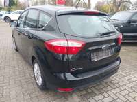 Pogled straga lijevo