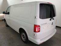 Vaade tagant vasakult