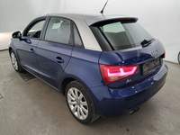 Vue de l’arrière gauche