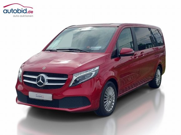 Изглед отпред отляво